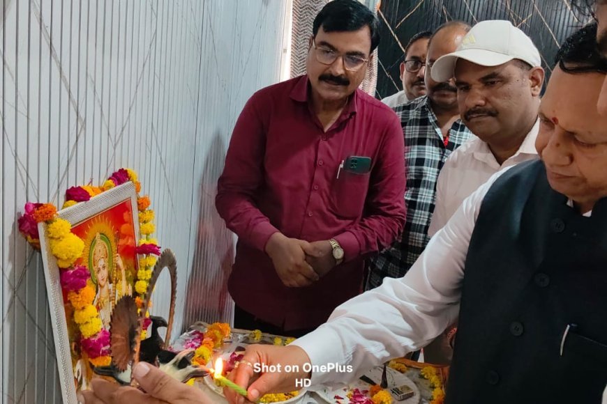 हरदोई के संडीला में मुख्यमंत्री कैशलेस चिकित्सा योजना का आगाज, छात्र-छात्राओं के खातों में भेजी गई डीबीटी की राशि