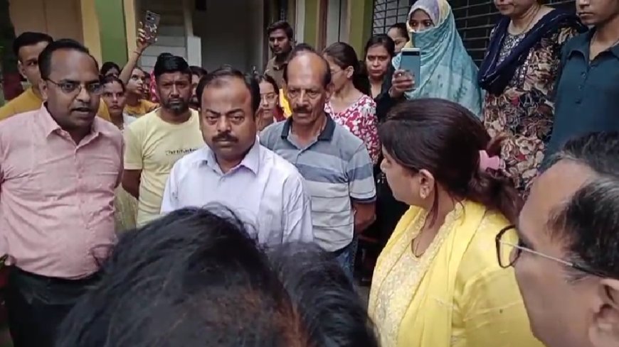 अभिभावकों के विरोध के आगे झुका प्रशासन, कल से फिर खुलेगा 36 साल पुराना सनातन पब्लिक स्कूल