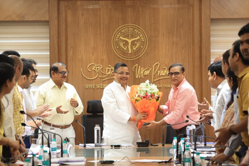 यूपी पर्यटन विभाग की समीक्षा बैठक: मंत्री जयवीर सिंह का सख्त निर्देश, लापरवाही पर होगी कड़ी कार्रवाई