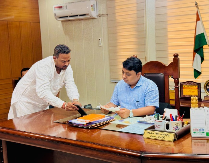 Uttarakhand News: गजरौला खेल मैदान के सुंदरीकरण को मिली मंजूरी, डीएम नितिन सिंह से मिले राजेश कुमार