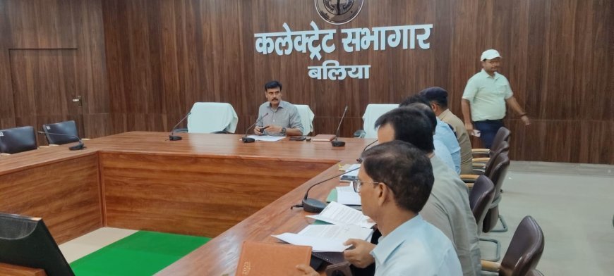 UP News: स्कूल संचालकों को डीएम की दोटूक चेतावनी! 10 दिन में कराएं बसों का फिटनेस टेस्ट, वरना दर्ज होगी FIR