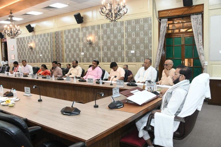 यूपी में गेहूं-चावल खरीद और भंडारण को लेकर समीक्षा बैठक, खाद्य मंत्री मनोज पाण्डेय ने दिए पुख्ता इंतजाम के निर्देश