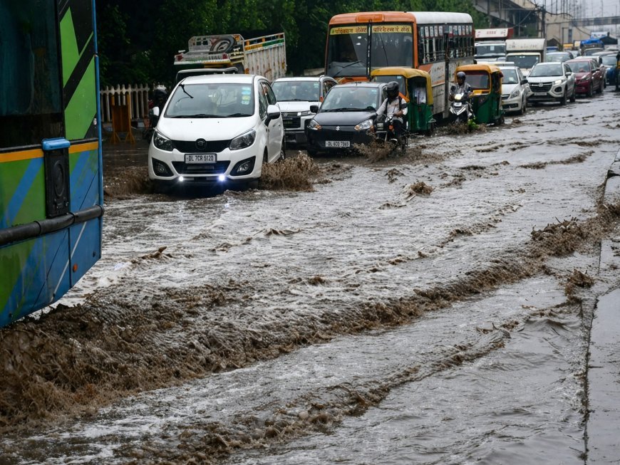 Delhi Ghaziabad Traffic Traffic Alert: NH-9 पर गाजीपुर के पास भारी जलभराव, ट्रैफिक पुलिस ने जारी की एडवाइजरी, जानें वैकल्पिक रूट
