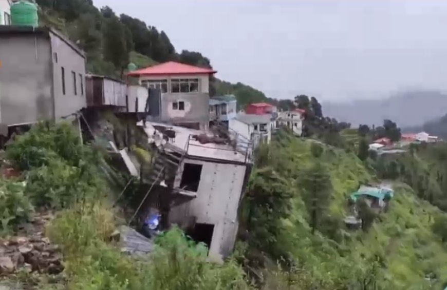 सुरकंडा धाम में होटल निर्माण बना खतरा, खुदाई से भू-स्खलन; भरभरा का गिरा भवन , कई प्रतिष्ठान खाली कराए