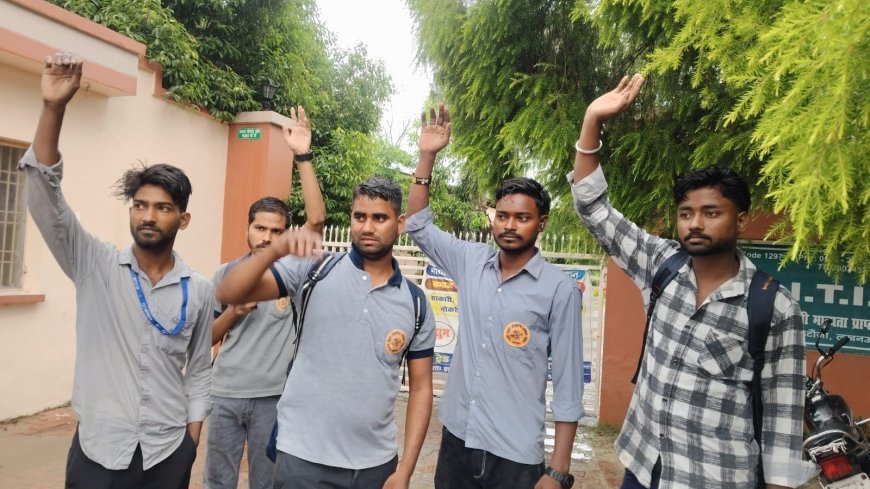लखनऊ के बीकेटी में आईटीआई कॉलेज पर बड़ा आरोप, फीस के नाम पर छात्रों को प्रैक्टिकल परीक्षा से रोका, थाने पहुंचे छात्र