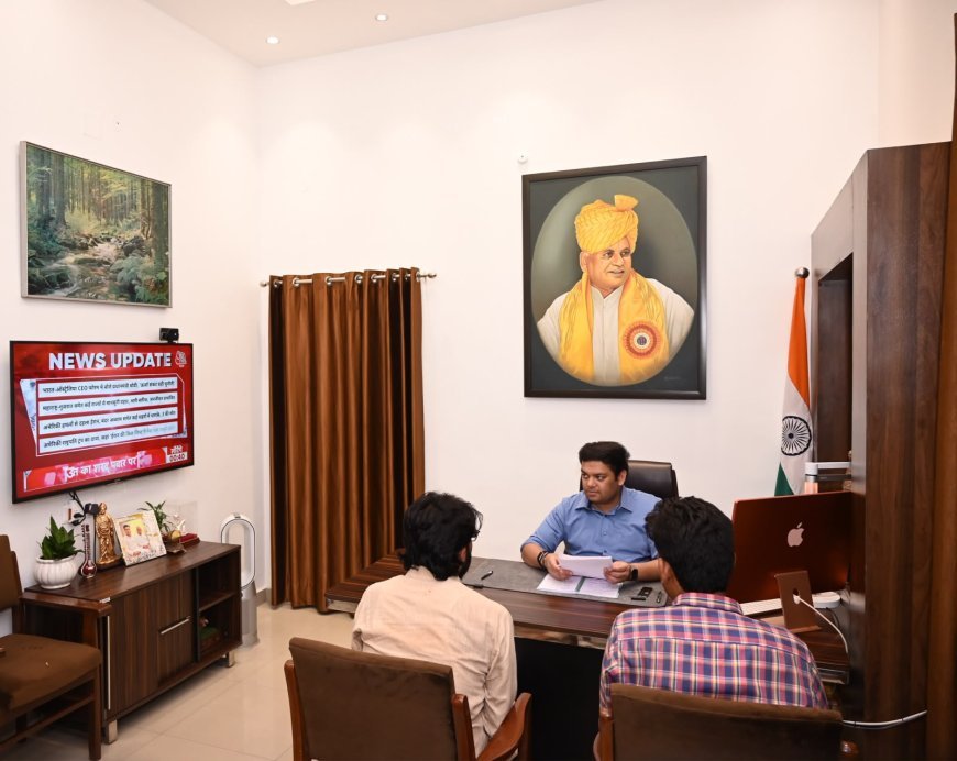 69000 शिक्षक भर्ती: बेसिक शिक्षा मंत्री संदीप सिंह से मिले आरक्षित वर्ग के अभ्यर्थी, सुप्रीम कोर्ट में मजबूत पैरवी की मांग