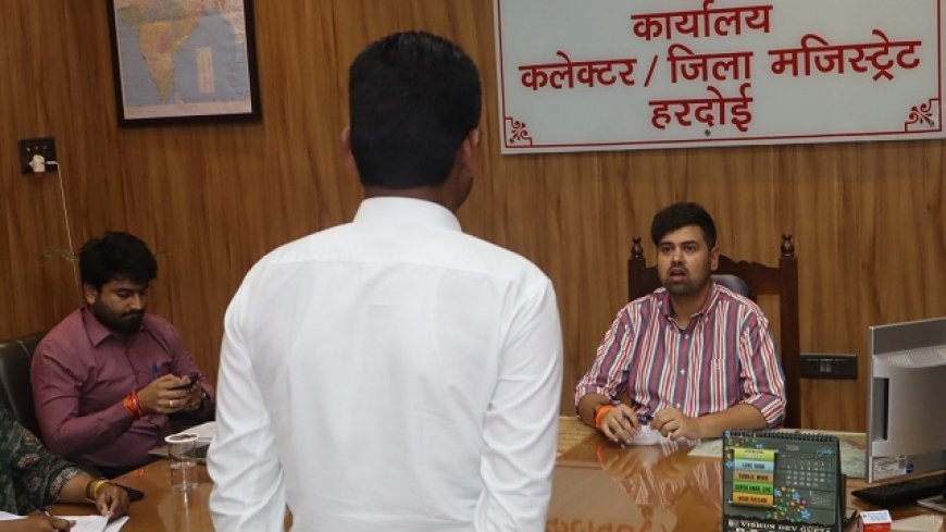 जनसुनवाई में डीएम अनुनय झा ने सुनीं 65 शिकायतें, अधिकारियों को दिए त्वरित निस्तारण के निर्देश