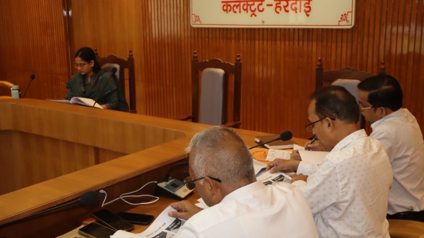 स्कूल चलो अभियान की समीक्षा में सीडीओ नेहा व्याडवाल सख्त, ड्रॉपआउट बच्चों का शत-प्रतिशत नामांकन सुनिश्चित करने के निर्देश