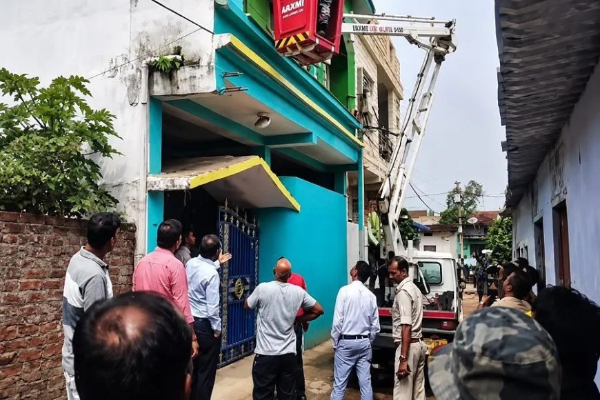NIA Raid in Lohardaga: लोहरदगा में दरवाजा नहीं खुला तो क्रेन लेकर आरोपित के घर घुसी NIA, घंटों चली छापेमारी