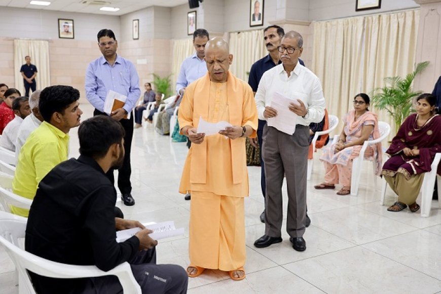 'मेहनत से खेलिए, पदक जीतिए, नौकरी में मिलेगी प्राथमिकता' : जनता दर्शन में खिलाड़ियों से बोले मुख्यमंत्री योगी
