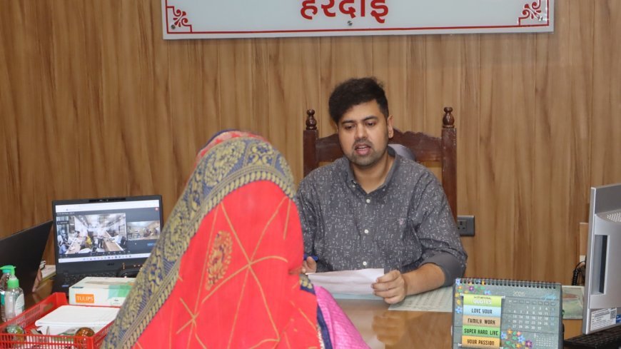 जनसुनवाई में डीएम अनुनय झा ने सुनीं 75 शिकायतें, समयबद्ध व गुणवत्तापूर्ण निस्तारण के दिए निर्देश