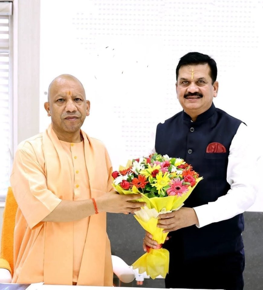 UP Politics: पूर्व आईएएस डॉ. दिनेश चंद्र की सीएम योगी से मुलाकात, सहारनपुर से भाजपा टिकट मिलने की चर्चाएं तेज