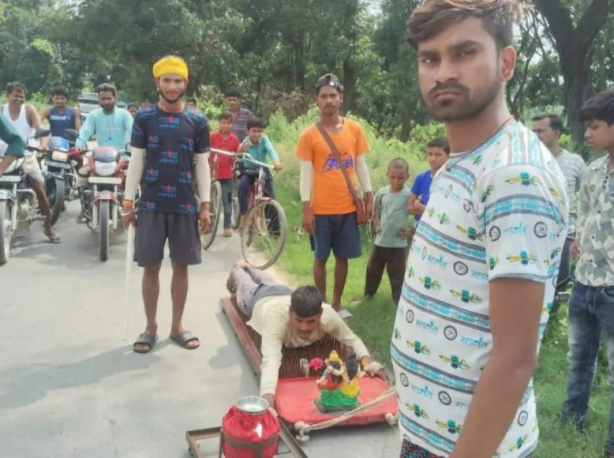 Hardoi: कीलों के तख्त पर लेटकर 145 किमी की कांवड़ यात्रा, शिवभक्त मनोज की अनोखी आस्था बनी मिसाल