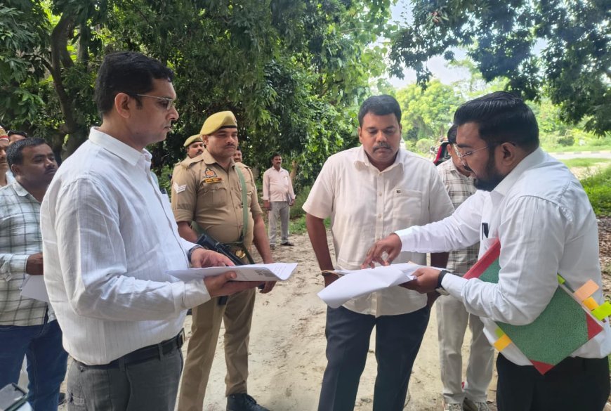 सीतापुर: जिलाधिकारी ने सिधौली में जमीनों के बैनामों की ज़मीनी हक़ीक़त परखी, स्टाम्प शुल्क में ढिलाई पर कड़ी कार्रवाई की चेतावनी