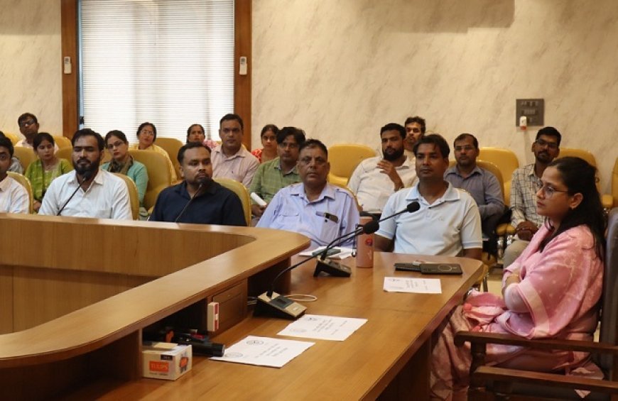 Hardoi: सीडीओ ने आयुष विभाग की समीक्षा बैठक में दिए बेहतर स्वास्थ्य सेवाओं के निर्देश