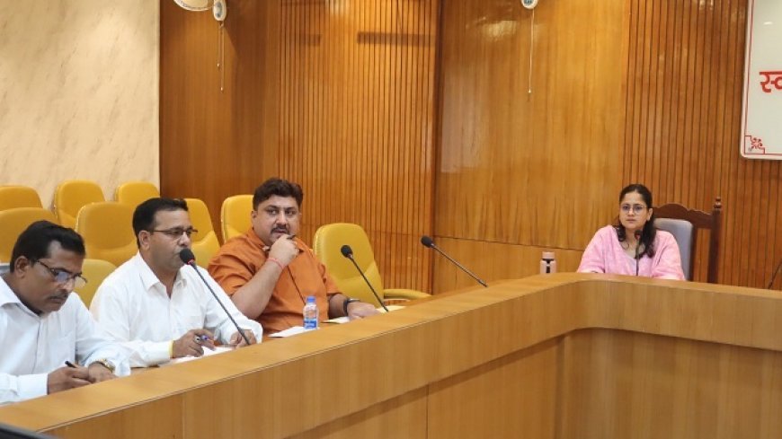 Hardoi: मुख्यमंत्री युवा उद्यमी विकास योजना की समीक्षा, सीडीओ नेहा व्याडवाल ने ऋण वितरण में तेजी लाने के दिए निर्देश