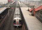 DMRC New Plan: दिल्ली मेट्रो के 13 स्टेशनों पर बनेंगे नए FOB, बिना टिकट आसानी से सड़क पार कर सकेंगे पैदल यात्री