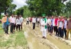 सीतापुर में जर्जर सड़क को लेकर फूटा आक्रोश: डीएम कार्यालय तक पैदल मार्च निकालेंगे ग्रामीण, संयुक्त किसान मोर्चा ने दी चेतावनी