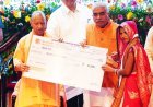 हथकरघा उद्योग को मिली नई पहचान, संत कबीर पुरस्कार पाकर खिले बुनकरों के चेहरे