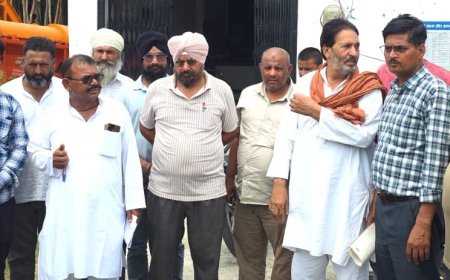 बाजपुर किसान सेवा सहकारी समिति में वित्तीय अनियमितता पर हंगामा: पूर्व प्रभारी सचिव पर लगा गंभीर आरोप, धरने पर पहुंची पुलिस