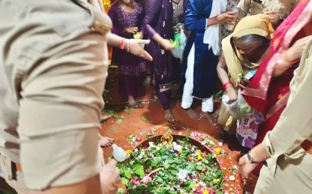 सावन के पहले सोमवार पर नैमिषारण्य में उमड़ा श्रद्धालुओं का सैलाब: आईजी किरण एस और एसपी ने परखी सुरक्षा व्यवस्था