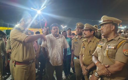 श्रावण मास में चहलारी घाट पहुंचे डीएम और एसपी: श्रद्धालुओं की सुरक्षा को लेकर व्यवस्थाओं का लिया जायजा