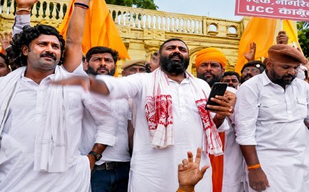 Savarna Nyay Padayatra Jaipur: यूजीसी नियमों के खिलाफ 800 KM पैदल चलकर जयपुर पहुंची यात्रा, कलेक्ट्रेट घेराव में पुलिस से झड़प