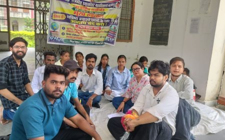 बाजपुर डिग्री कॉलेज में आंदोलनरत छात्रों को मिला समर्थन, शिक्षा मंत्री के सचिव से वार्ता कर जल्द समाधान का आश्वासन