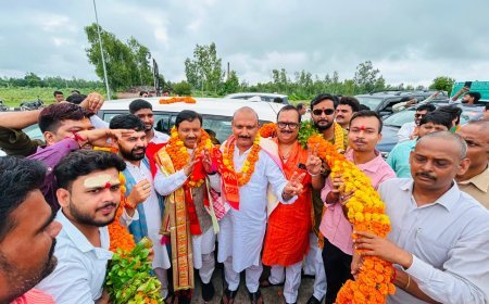 Hardoi: भाजपा प्रदेश महामंत्री शंकर लाल लोधी के प्रथम आगमन पर हरदोई में शक्ति प्रदर्शन, जगह-जगह हुआ जोरदार स्वागत