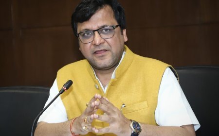 यूपी आबकारी विभाग ने बनाया राजस्व का नया रिकॉर्ड, चार महीने में जुटाए 20,862 करोड़ रुपये, अवैध शराब पर भी कसा शिकंजा