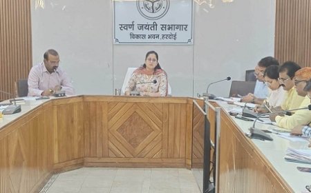 Hardoi: सीडीओ ने वीबी-ग्राम जी अभियान व ग्रामीण आजीविका मिशन की प्रगति परखी, योजनाओं के समयबद्ध क्रियान्वयन के दिए निर्देश