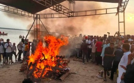 पीलीभीत में दामाद पर सास की हत्या का आरोप, भूसे के ढेर में आग लगाकर जलाया, राख से मिलीं हड्डियां