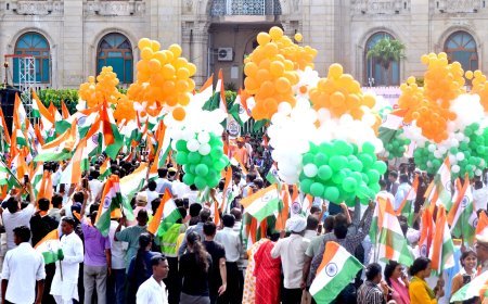 लखनऊ में मुख्यमंत्री योगी आदित्यनाथ ने 'हर घर तिरंगा' यात्रा का किया शुभारंभ, हजारों युवा हुए शामिल