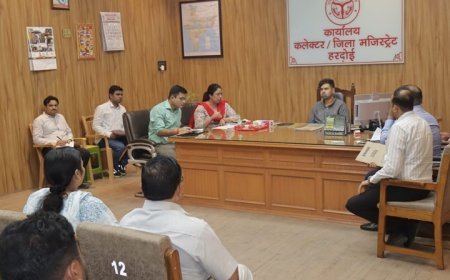 Hardoi: औद्योगिक गलियारा परियोजना को लेकर डीएम अनुनय झा ने की समीक्षा, भूमि क्रय कार्य समयबद्ध पूरा करने के निर्देश।