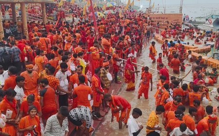 सावन सोमवार पर शिवमय हुआ उत्तर प्रदेश, काशी से अयोध्या तक उमड़ा आस्था का जनसैलाब