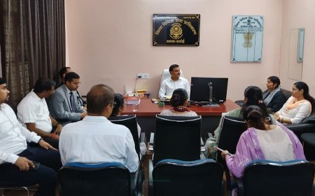 Hardoi: राष्ट्रीय लोक अदालत की तैयारियों को लेकर बैठक, अधिक से अधिक वादों के निस्तारण के दिए निर्देश