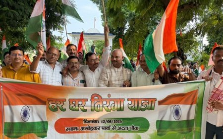 Hardoi: हरदोई में युवा शक्ति ने निकाली भव्य तिरंगा यात्रा, भारत माता के जयघोष से गूंजा नगर