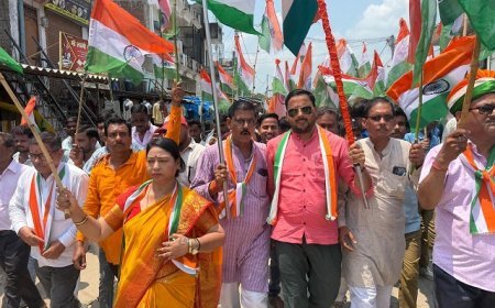 Hardoi: टड़ियावां मंडल में भव्य तिरंगा यात्रा, ‘भारत माता की जय’ के नारों से गूंजा क्षेत्र