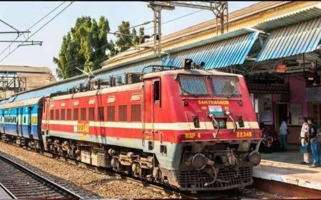 यात्रियों की बढ़ी मुश्किलें! इस महीने 20 से ज्यादा ट्रेनें रद्द, स्टेशन जाने से पहले तुरंत चेक करें अपने टिकट का स्टेटस