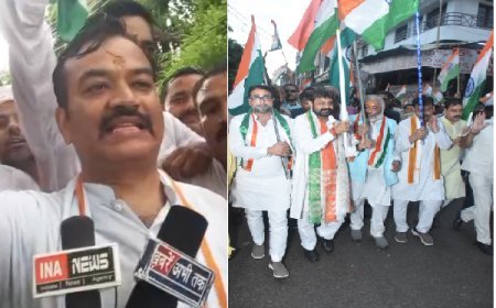 Ballia News: बलिया में तीन मंत्रियों की अगुवाई में निकली भव्य तिरंगा यात्रा, 65 मीटर लंबा राष्ट्रीय ध्वज बना आकर्षण