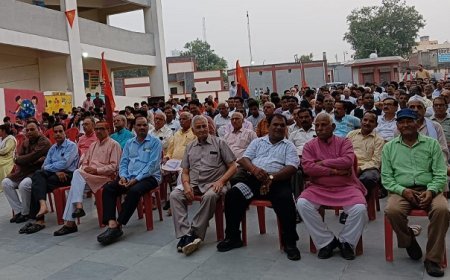 Hathras: अखंड भारत के संकल्प के साथ संस्कारित भारत निर्माण पर जोर  