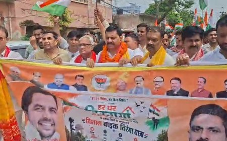 देवबंद में तिरंगा यात्रा में उमड़ा जनसैलाब, राष्ट्रभक्ति के रंग में रंगा शहर, हजारों लोगों ने लिया हिस्सा