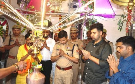 Hardoi: श्रावण के तृतीय सोमवार पर डीएम-एसपी ने बाबा मंशानाथ मंदिर का किया निरीक्षण, सुरक्षा व्यवस्था के दिए निर्देश