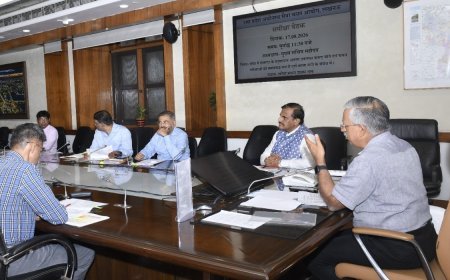 UP Recruitment: सरकारी भर्तियों में तेजी लाने के निर्देश, मुख्य सचिव ने आयोगों और भर्ती बोर्डों के साथ की अहम बैठक