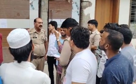 सपा विधायक से जुड़े भवन पर ध्वस्तीकरण की कार्रवाई, 15 दिन में निर्माण हटाने का आदेश