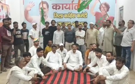 राहुल गांधी के धरने का असर! छात्रों की मांग पर FIR दर्ज, सम्भल कांग्रेस ने दी बड़े आंदोलन की चेतावनी