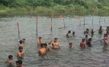 Sitapur: देवदेवेश्वर गोमती घाट पर स्नान के दौरान युवक डूबा, मौत; एक घंटे बाद रेस्क्यू कर निकाला गया शव