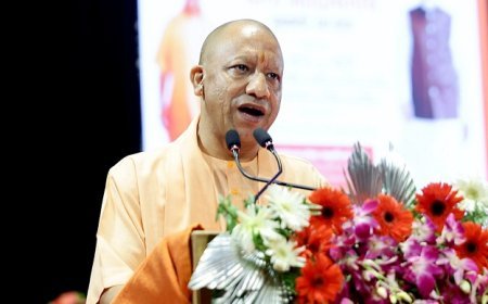 Lucknow: मुख्यमंत्री योगी आदित्यनाथ के नेतृत्व में पब्लिक ईवी चार्जिंग इन्फ्रास्ट्रक्चर में यूपी देश में तीसरे स्थान पर, 17.67 लाख इलेक्ट्रिक वाहन पंजीकृत