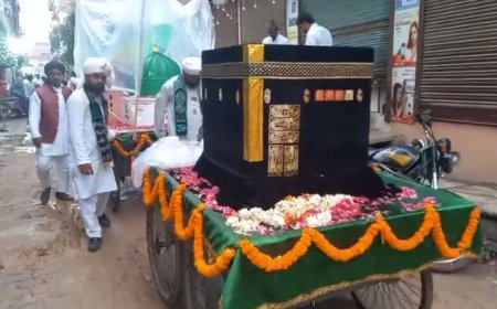 बलिया में जश्ने ईद मिलादुन्नबी की धूम: नात-ए-पाक और अकीदत के साथ निकला भव्य जुलूस, उमड़ा जनसैलाब