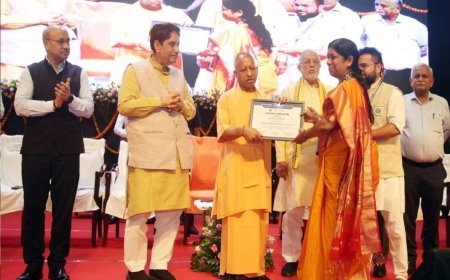 CM Yuva Yojana Amethi: सीएम युवा योजना से बदली अमेठी की रूपाली देवी की तकदीर, हर महीने 2 लाख का टर्नओवर